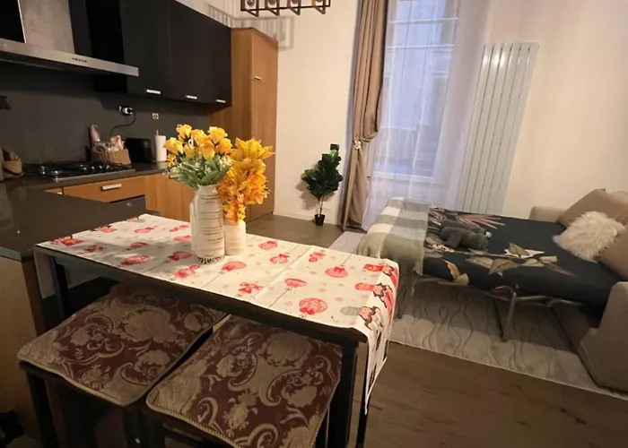 Apartment Fiorentini 2 Complete House X 4 & 4 People